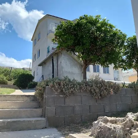 Miskovici, Otok Pag Guest house