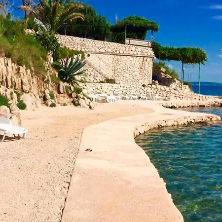 Miskovici, Otok Pag بيت ضيافة